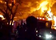 Medan Membara: Pabrik Ban Swallow Ludes Dilalap Api