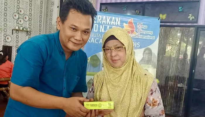 Yayasan Oysani Generasi Peduli Donasi Kacamata Gratis 
